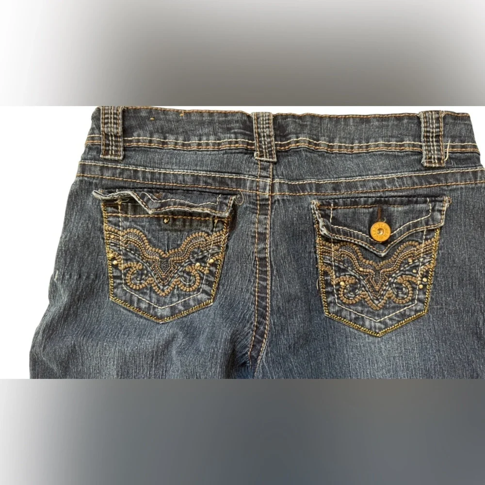 Wallflower Jeans questions leave